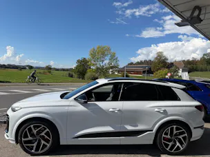 AUDI SQ6 e-tron quattro