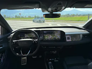 AUDI SQ6 e-tron quattro