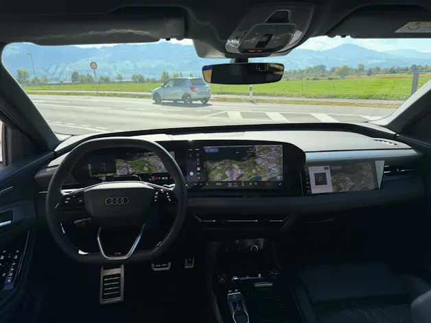 AUDI SQ6 e-tron quattro