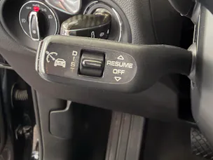 PORSCHE Macan PDK | CH | Swiss Package | Panorama | Sitzbelüftung | Carbon | Memory | DAB |