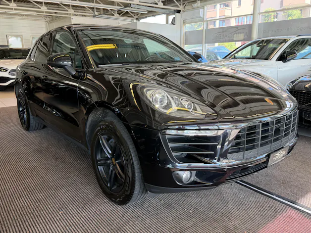 PORSCHE Macan PDK | CH | Swiss Package | Panorama | Sitzbelüftung | Carbon | Memory | DAB |