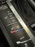 PORSCHE Macan PDK | CH | Swiss Package | Panorama | Sitzbelüftung | Carbon | Memory | DAB |