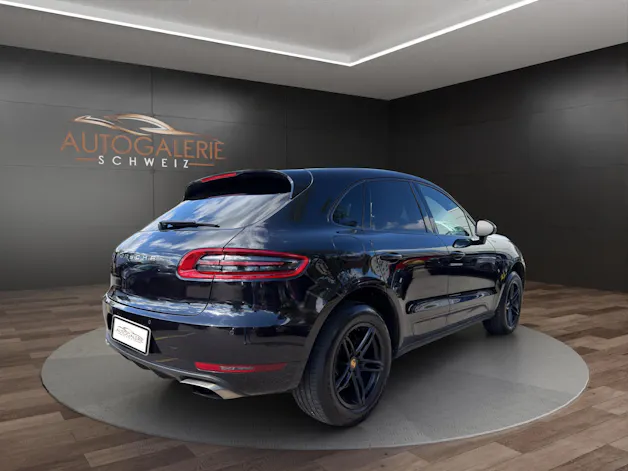 PORSCHE Macan PDK | CH | Swiss Package | Panorama | Sitzbelüftung | Carbon | Memory | DAB |
