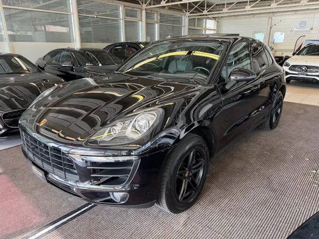 PORSCHE Macan PDK | CH | Swiss Package | Panorama | Sitzbelüftung | Carbon | Memory | DAB |
