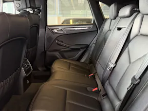 PORSCHE Macan PDK | CH | Swiss Package | Panorama | Sitzbelüftung | Carbon | Memory | DAB |