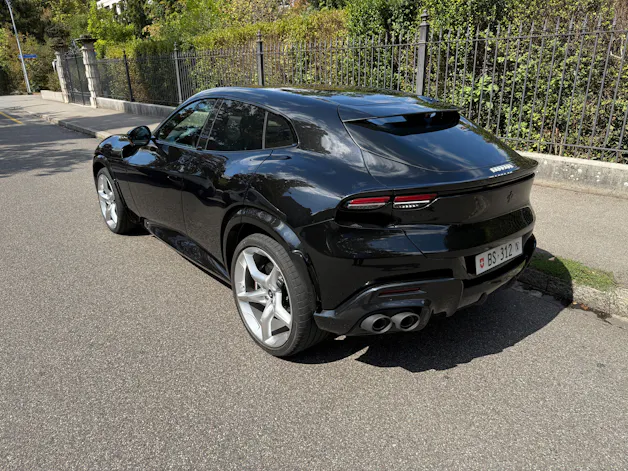 FERRARI Purosangue 6.5 V12