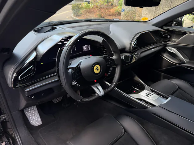 FERRARI Purosangue 6.5 V12