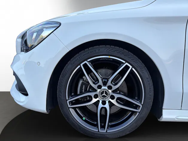 MERCEDES-BENZ CLA 220 AMG Line 4Matic