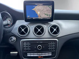 MERCEDES-BENZ CLA 220 AMG Line 4Matic