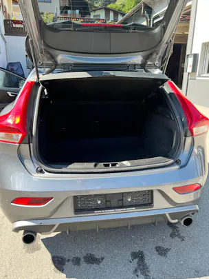 VOLVO V40 T2 Momentum Geartronic