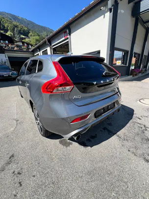 VOLVO V40 T2 Momentum Geartronic