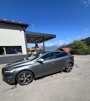 VOLVO V40 T2 Momentum Geartronic