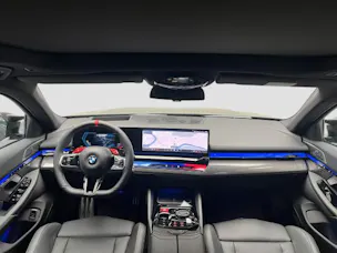 BMW M5 xDrive Touring