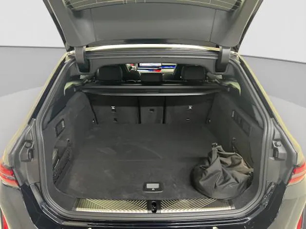 BMW M5 xDrive Touring