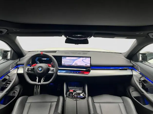 BMW M5 xDrive