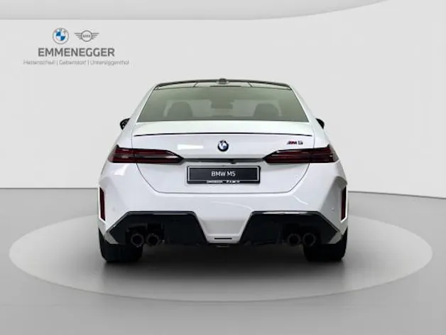 BMW M5 xDrive