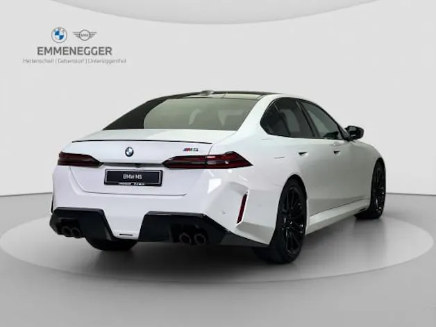 BMW M5 xDrive