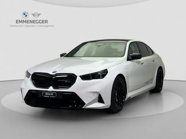 BMW M5 xDrive