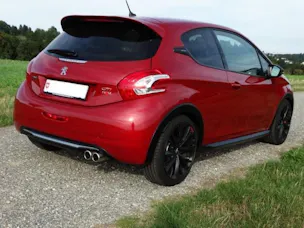 PEUGEOT 208 1.6 Turbo GTi 30th
