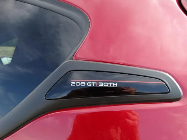 PEUGEOT 208 1.6 Turbo GTi 30th