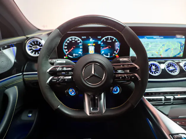 MERCEDES-BENZ AMG GT 63 S 4matic+ / 21" Aversus / Sportsitze / Burmester