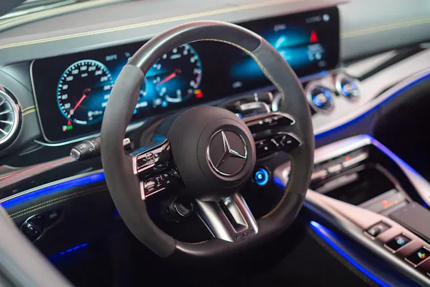 MERCEDES-BENZ AMG GT 63 S 4matic+ / 21" Aversus / Sportsitze / Burmester