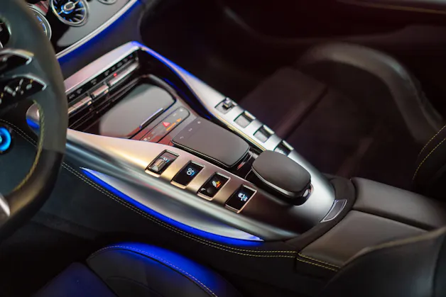 MERCEDES-BENZ AMG GT 63 S 4matic+ / 21" Aversus / Sportsitze / Burmester