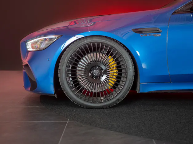 MERCEDES-BENZ AMG GT 63 S 4matic+ / 21" Aversus / Sportsitze / Burmester