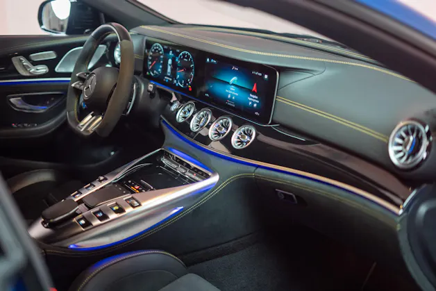 MERCEDES-BENZ AMG GT 63 S 4matic+ / 21" Aversus / Sportsitze / Burmester