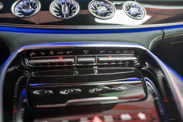 MERCEDES-BENZ AMG GT 63 S 4matic+ / 21" Aversus / Sportsitze / Burmester