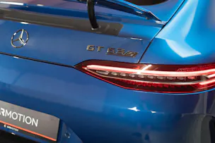 MERCEDES-BENZ AMG GT 63 S 4matic+ / 21" Aversus / Sportsitze / Burmester