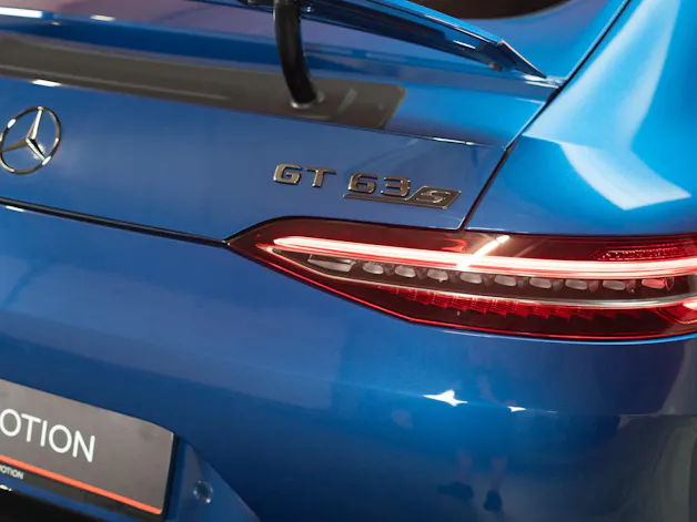 MERCEDES-BENZ AMG GT 63 S 4matic+ / 21" Aversus / Sportsitze / Burmester