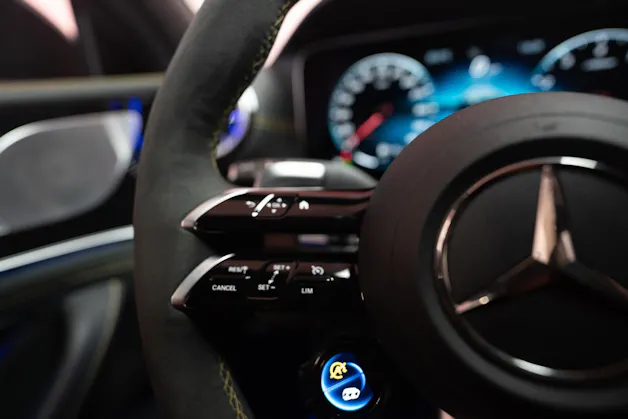 MERCEDES-BENZ AMG GT 63 S 4matic+ / 21" Aversus / Sportsitze / Burmester
