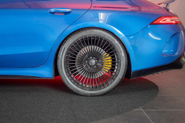 MERCEDES-BENZ AMG GT 63 S 4matic+ / 21" Aversus / Sportsitze / Burmester