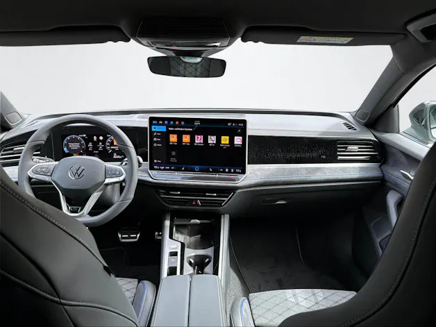 VW Passat Variant 2.0 TSI R-Line DSG 4motion