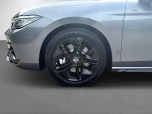 VW Passat Variant 2.0 TSI R-Line DSG 4motion
