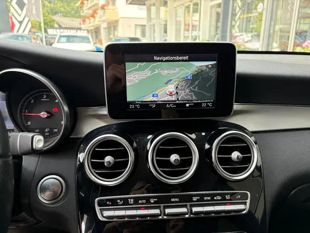 MERCEDES-BENZ GLC 250 d AMG Line 4Matic