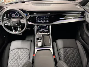 AUDI Q7 50 TDI quattro S Line tiptronic