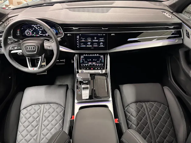 AUDI Q7 50 TDI quattro S Line tiptronic