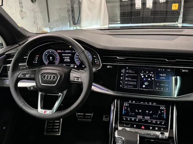 AUDI Q7 50 TDI quattro S Line tiptronic