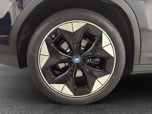 BMW iX3 Impressive