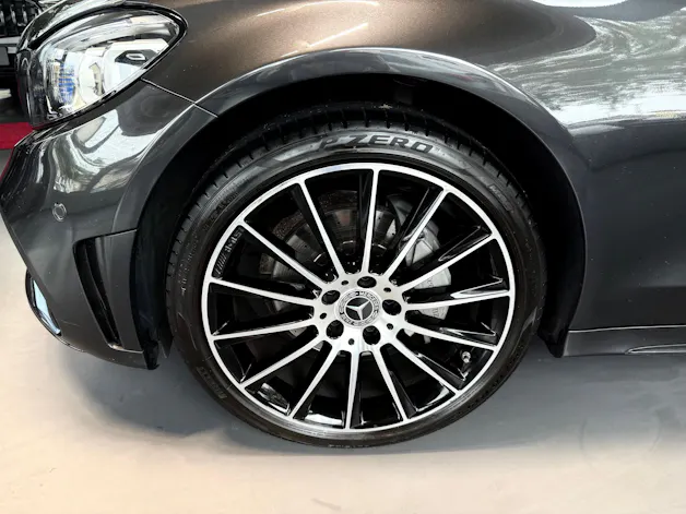 MERCEDES-BENZ C 220 d AMG Line 4Matic 9G-Tronic
