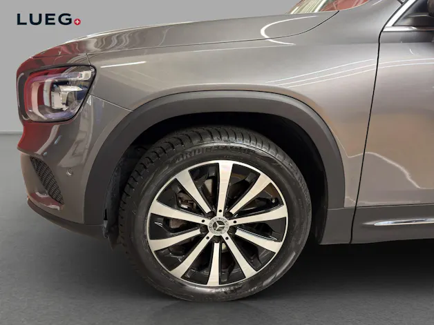 MERCEDES-BENZ GLB 250 4M - Progressive / DISTRONIC / 360 Grad Kamera / Head-Up Display