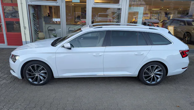 SKODA Superb Combi 2.0 TDi L&K 4x4 DSG