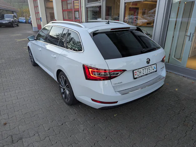 SKODA Superb Combi 2.0 TDi L&K 4x4 DSG
