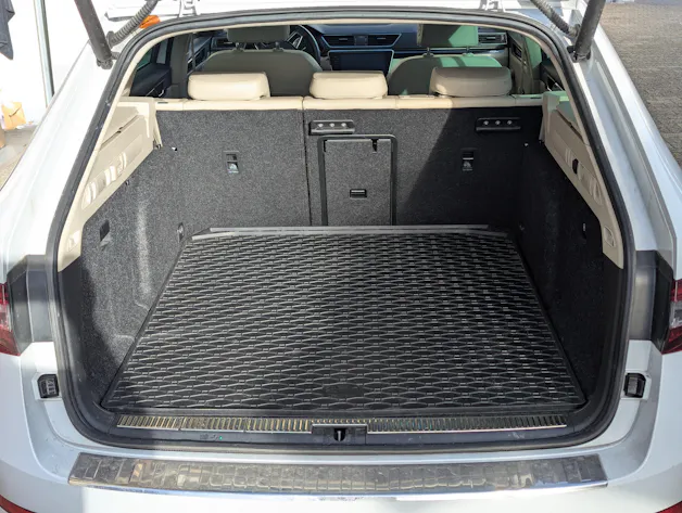 SKODA Superb Combi 2.0 TDi L&K 4x4 DSG