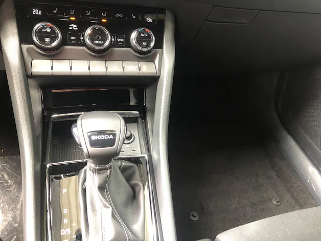 SKODA Karoq 1.5 TSI SportLine DSG