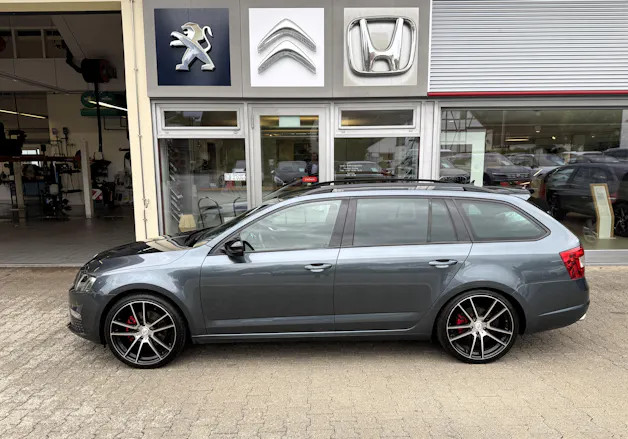 SKODA Octavia Combi 2.0 TDI RS 4x4 DSG