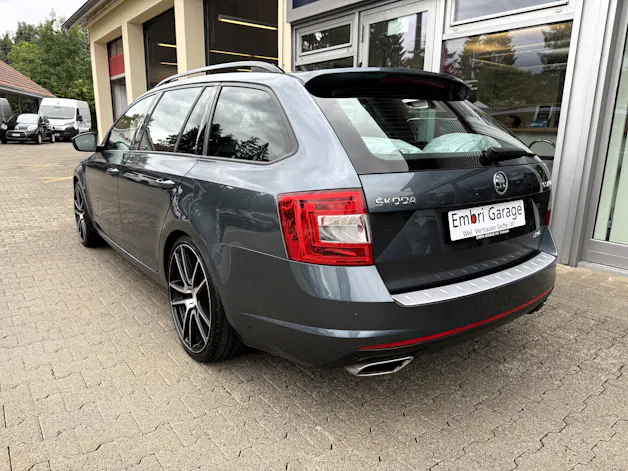 SKODA Octavia Combi 2.0 TDI RS 4x4 DSG