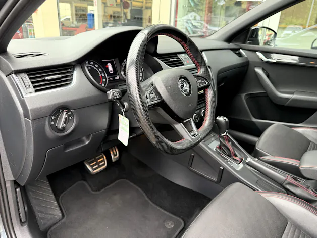 SKODA Octavia Combi 2.0 TDI RS 4x4 DSG